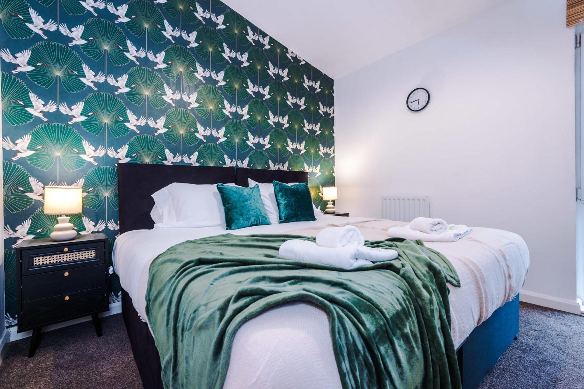 Villa Rest&Recharge At A Spacious Townhouse By The Etihad Manchester Exterior foto